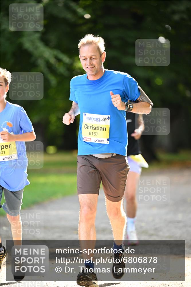 25.08.2024 - 20. Blankeneser Heldenlauf Dr. Thomas Lammeyer http://msf.ph/oto/6806878 25.08.2024 10:15:18 Laufen 01, 6167 meine-sportfotos.de