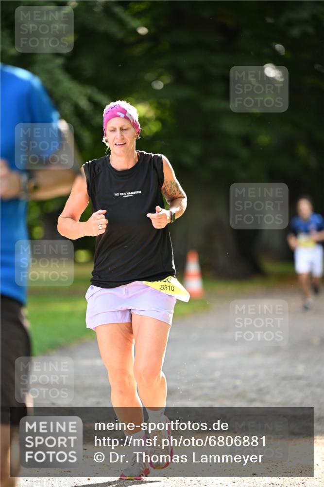 25.08.2024 - 20. Blankeneser Heldenlauf Dr. Thomas Lammeyer http://msf.ph/oto/6806881 25.08.2024 10:15:19 Laufen 6310 meine-sportfotos.de