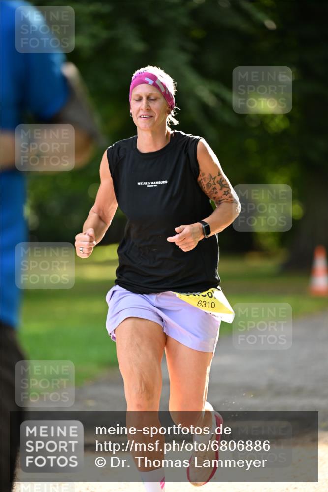 25.08.2024 - 20. Blankeneser Heldenlauf Dr. Thomas Lammeyer http://msf.ph/oto/6806886 25.08.2024 10:15:20 Laufen 6310 meine-sportfotos.de