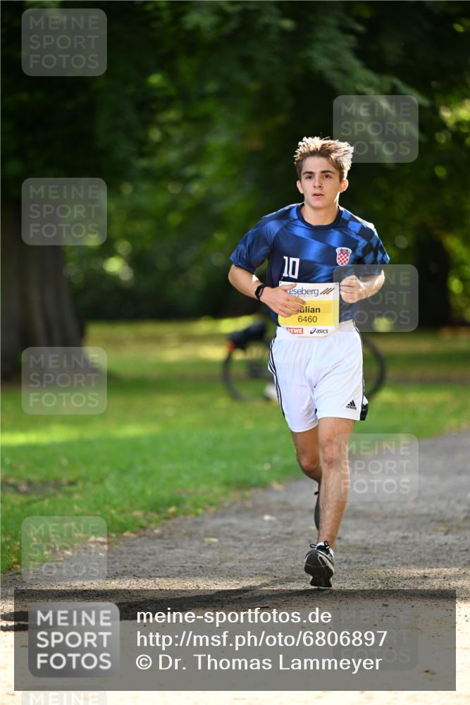 25.08.2024 - 20. Blankeneser Heldenlauf Dr. Thomas Lammeyer http://msf.ph/oto/6806897 25.08.2024 10:15:27 Laufen 10, 6460 meine-sportfotos.de