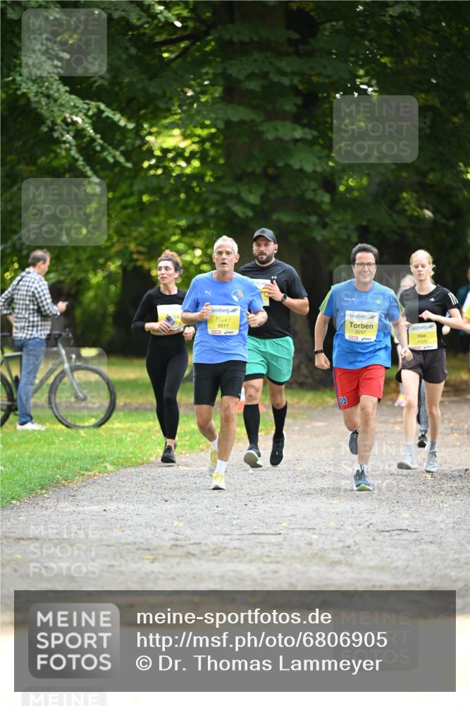 25.08.2024 - 20. Blankeneser Heldenlauf Dr. Thomas Lammeyer http://msf.ph/oto/6806905 25.08.2024 10:15:30 Laufen 6517, 6257, 6505 meine-sportfotos.de
