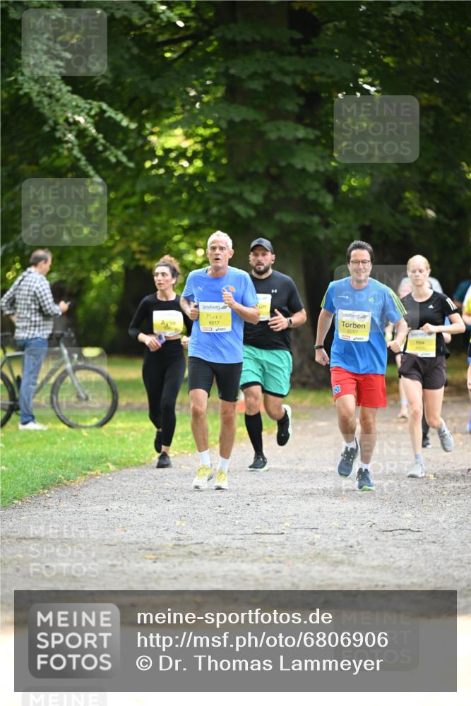 25.08.2024 - 20. Blankeneser Heldenlauf Dr. Thomas Lammeyer http://msf.ph/oto/6806906 25.08.2024 10:15:30 Laufen 6517, 6257, 6505 meine-sportfotos.de