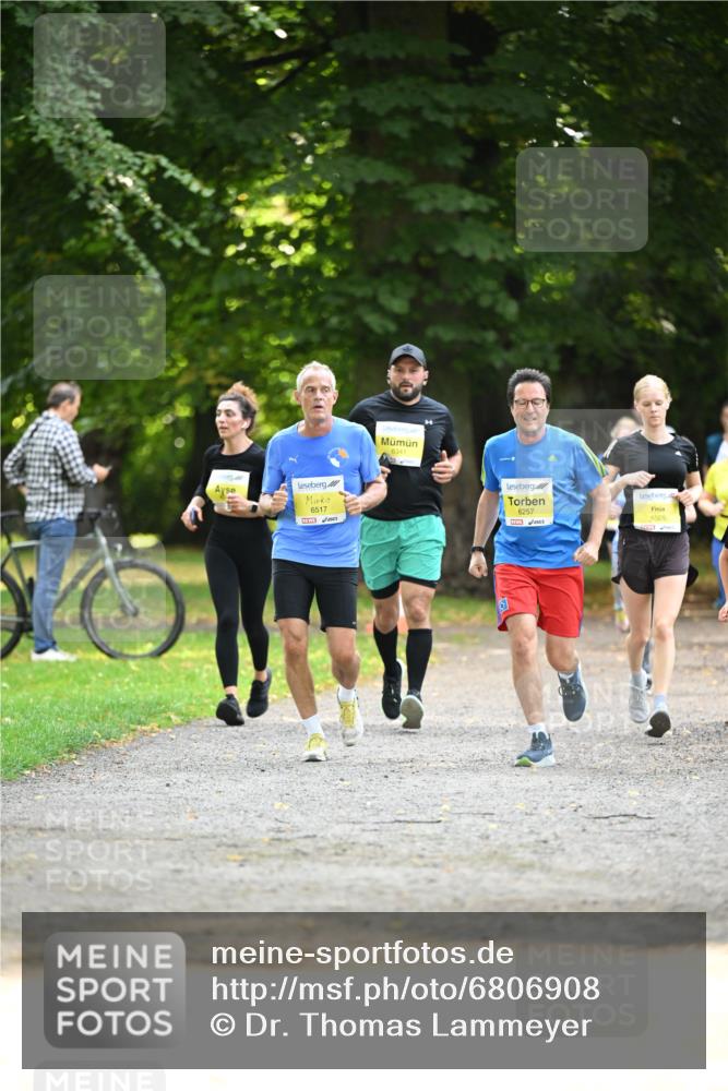 25.08.2024 - 20. Blankeneser Heldenlauf Dr. Thomas Lammeyer http://msf.ph/oto/6806908 25.08.2024 10:15:31 Laufen 6517, 6257, 6505 meine-sportfotos.de
