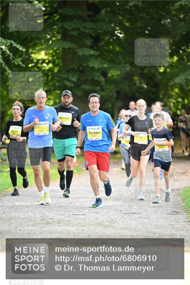 25.08.2024 - 20. Blankeneser Heldenlauf Dr. Thomas Lammeyer http://msf.ph/oto/6806910 25.08.2024 10:15:31 Laufen 6517, 6341, 6257, 6505, 6256 meine-sportfotos.de