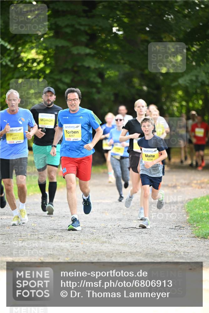 25.08.2024 - 20. Blankeneser Heldenlauf Dr. Thomas Lammeyer http://msf.ph/oto/6806913 25.08.2024 10:15:32 Laufen 6517, 6341, 6257, 6256 meine-sportfotos.de