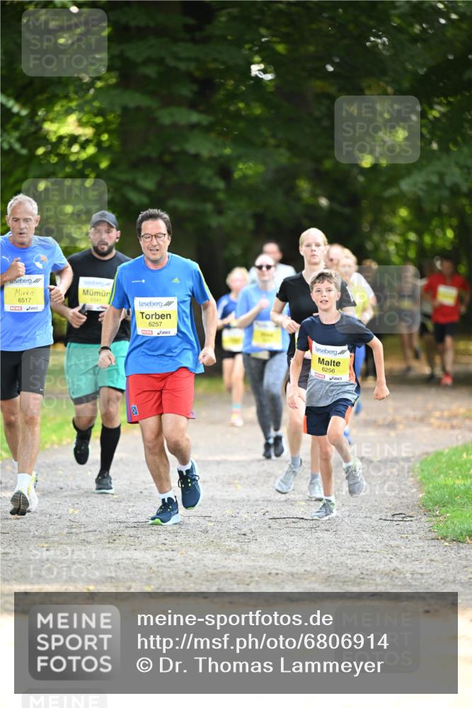 25.08.2024 - 20. Blankeneser Heldenlauf Dr. Thomas Lammeyer http://msf.ph/oto/6806914 25.08.2024 10:15:32 Laufen 6517, 6341, 6257, 6256 meine-sportfotos.de