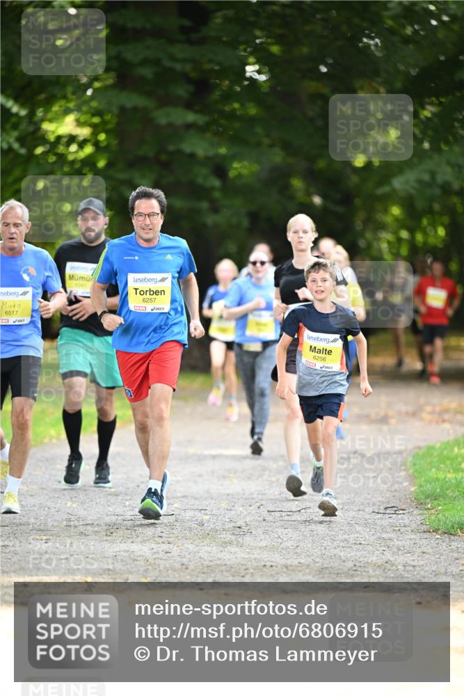 25.08.2024 - 20. Blankeneser Heldenlauf Dr. Thomas Lammeyer http://msf.ph/oto/6806915 25.08.2024 10:15:32 Laufen 6517, 4341, 6257, 6256 meine-sportfotos.de
