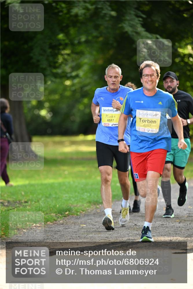 25.08.2024 - 20. Blankeneser Heldenlauf Dr. Thomas Lammeyer http://msf.ph/oto/6806924 25.08.2024 10:15:34 Laufen 6517, 6257 meine-sportfotos.de