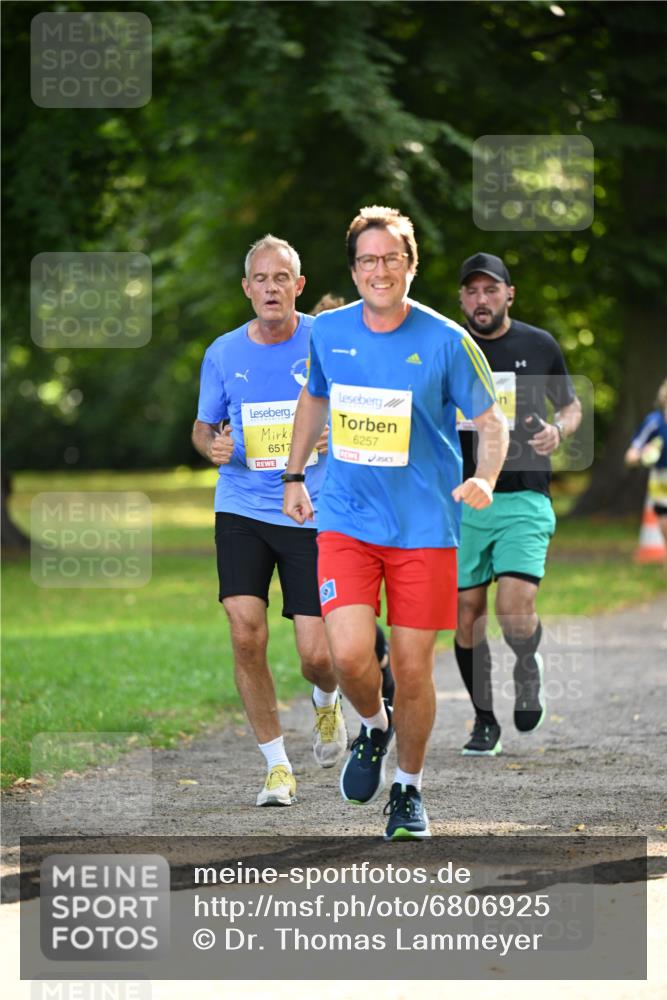 25.08.2024 - 20. Blankeneser Heldenlauf Dr. Thomas Lammeyer http://msf.ph/oto/6806925 25.08.2024 10:15:34 Laufen 6517, 6257 meine-sportfotos.de