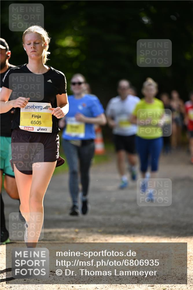25.08.2024 - 20. Blankeneser Heldenlauf Dr. Thomas Lammeyer http://msf.ph/oto/6806935 25.08.2024 10:15:36 Laufen 6505 meine-sportfotos.de