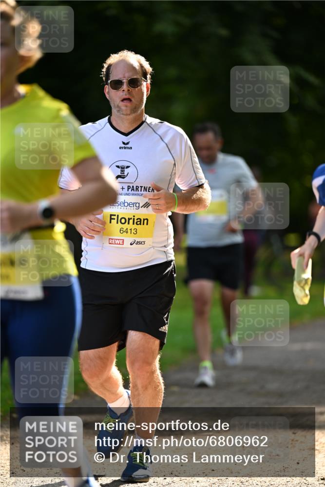 25.08.2024 - 20. Blankeneser Heldenlauf Dr. Thomas Lammeyer http://msf.ph/oto/6806962 25.08.2024 10:15:42 Laufen 6413 meine-sportfotos.de
