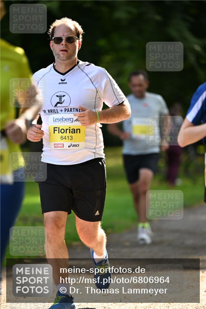 25.08.2024 - 20. Blankeneser Heldenlauf Dr. Thomas Lammeyer http://msf.ph/oto/6806964 25.08.2024 10:15:42 Laufen 6413 meine-sportfotos.de