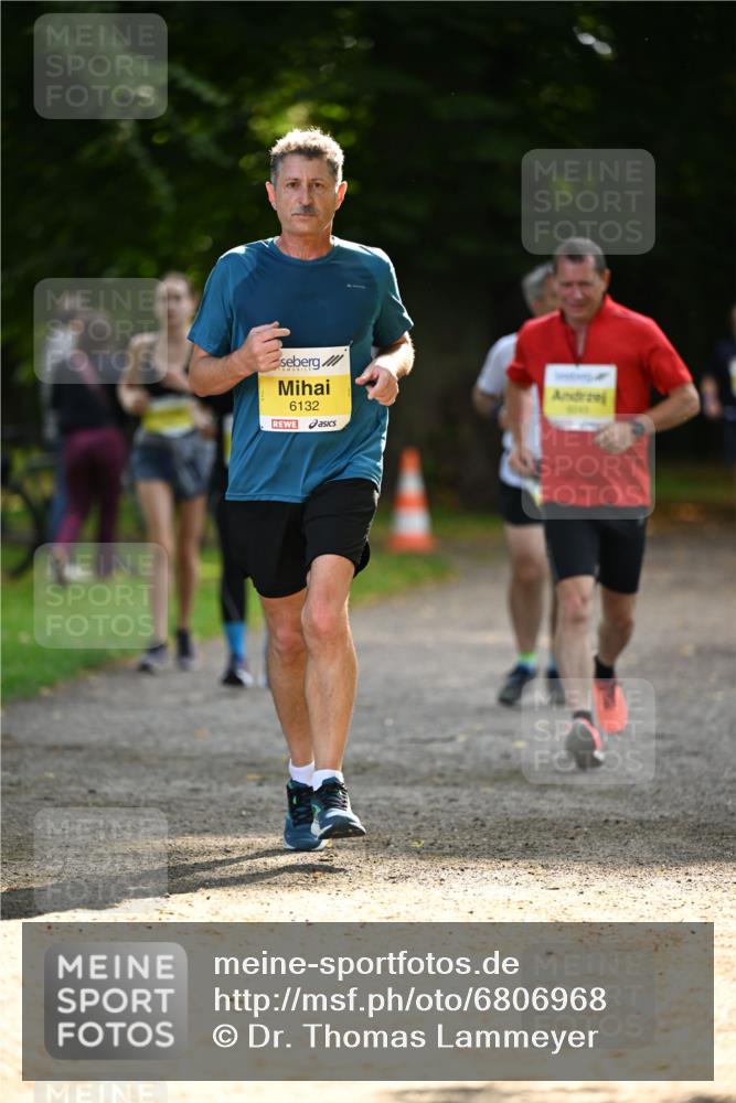25.08.2024 - 20. Blankeneser Heldenlauf Dr. Thomas Lammeyer http://msf.ph/oto/6806968 25.08.2024 10:15:43 Laufen 6132 meine-sportfotos.de