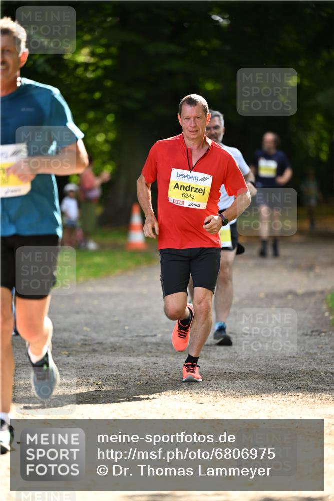 25.08.2024 - 20. Blankeneser Heldenlauf Dr. Thomas Lammeyer http://msf.ph/oto/6806975 25.08.2024 10:15:44 Laufen 6243 meine-sportfotos.de