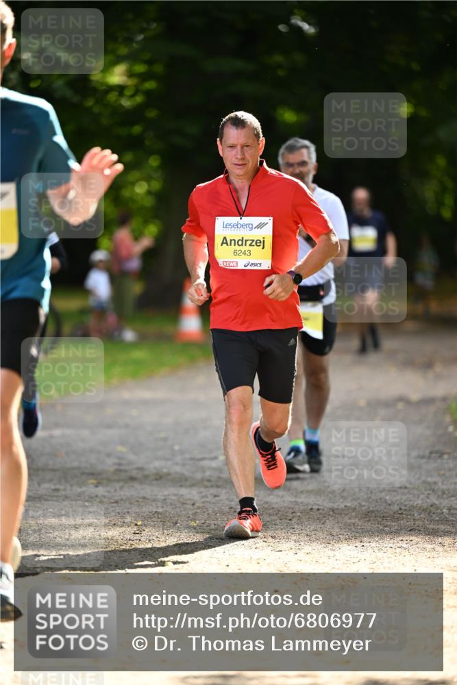 25.08.2024 - 20. Blankeneser Heldenlauf Dr. Thomas Lammeyer http://msf.ph/oto/6806977 25.08.2024 10:15:45 Laufen 6243 meine-sportfotos.de