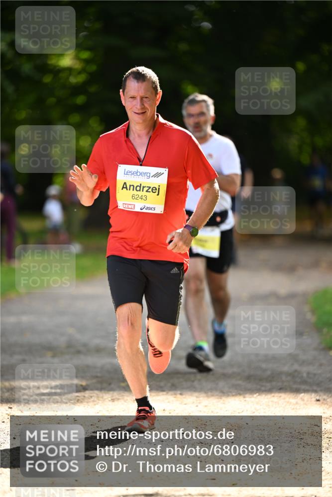 25.08.2024 - 20. Blankeneser Heldenlauf Dr. Thomas Lammeyer http://msf.ph/oto/6806983 25.08.2024 10:15:45 Laufen 6243 meine-sportfotos.de