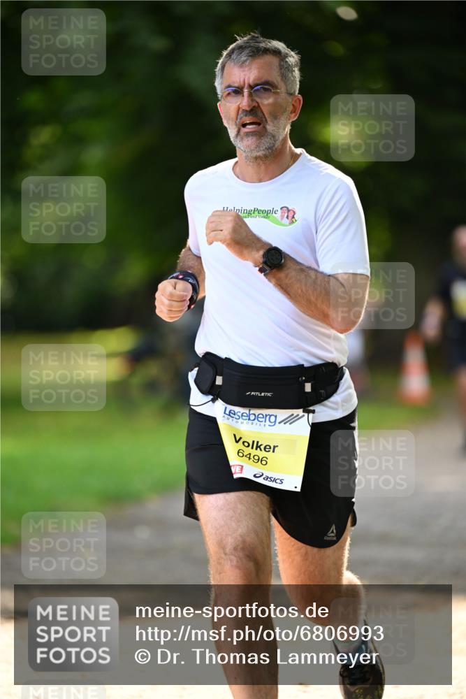 25.08.2024 - 20. Blankeneser Heldenlauf Dr. Thomas Lammeyer http://msf.ph/oto/6806993 25.08.2024 10:15:48 Laufen 6496 meine-sportfotos.de