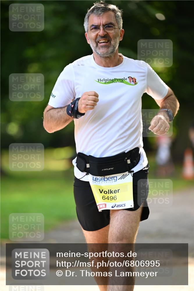 25.08.2024 - 20. Blankeneser Heldenlauf Dr. Thomas Lammeyer http://msf.ph/oto/6806995 25.08.2024 10:15:49 Laufen 6496 meine-sportfotos.de