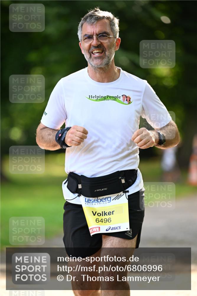 25.08.2024 - 20. Blankeneser Heldenlauf Dr. Thomas Lammeyer http://msf.ph/oto/6806996 25.08.2024 10:15:49 Laufen 6496 meine-sportfotos.de