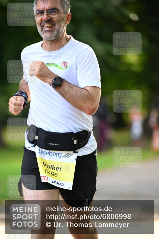 25.08.2024 - 20. Blankeneser Heldenlauf Dr. Thomas Lammeyer http://msf.ph/oto/6806998 25.08.2024 10:15:49 Laufen 6496 meine-sportfotos.de