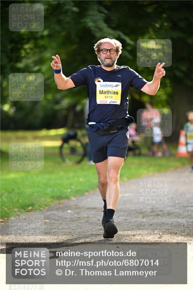 25.08.2024 - 20. Blankeneser Heldenlauf Dr. Thomas Lammeyer http://msf.ph/oto/6807014 25.08.2024 10:15:54 Laufen 6119 meine-sportfotos.de
