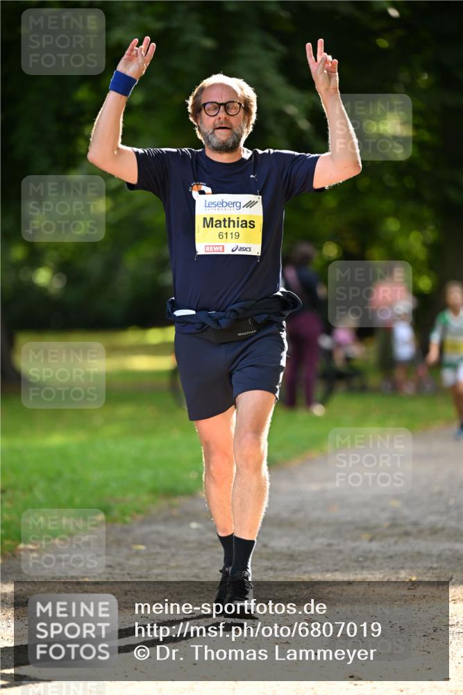 25.08.2024 - 20. Blankeneser Heldenlauf Dr. Thomas Lammeyer http://msf.ph/oto/6807019 25.08.2024 10:15:55 Laufen 6119 meine-sportfotos.de