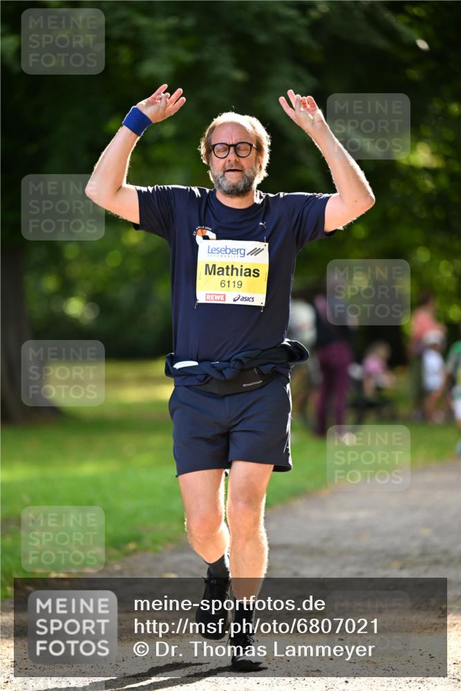 25.08.2024 - 20. Blankeneser Heldenlauf Dr. Thomas Lammeyer http://msf.ph/oto/6807021 25.08.2024 10:15:55 Laufen 6119 meine-sportfotos.de
