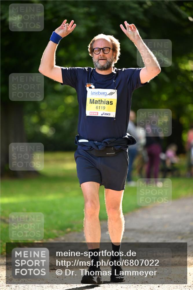 25.08.2024 - 20. Blankeneser Heldenlauf Dr. Thomas Lammeyer http://msf.ph/oto/6807022 25.08.2024 10:15:55 Laufen 6119 meine-sportfotos.de