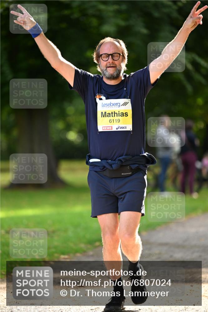 25.08.2024 - 20. Blankeneser Heldenlauf Dr. Thomas Lammeyer http://msf.ph/oto/6807024 25.08.2024 10:15:55 Laufen 6119 meine-sportfotos.de