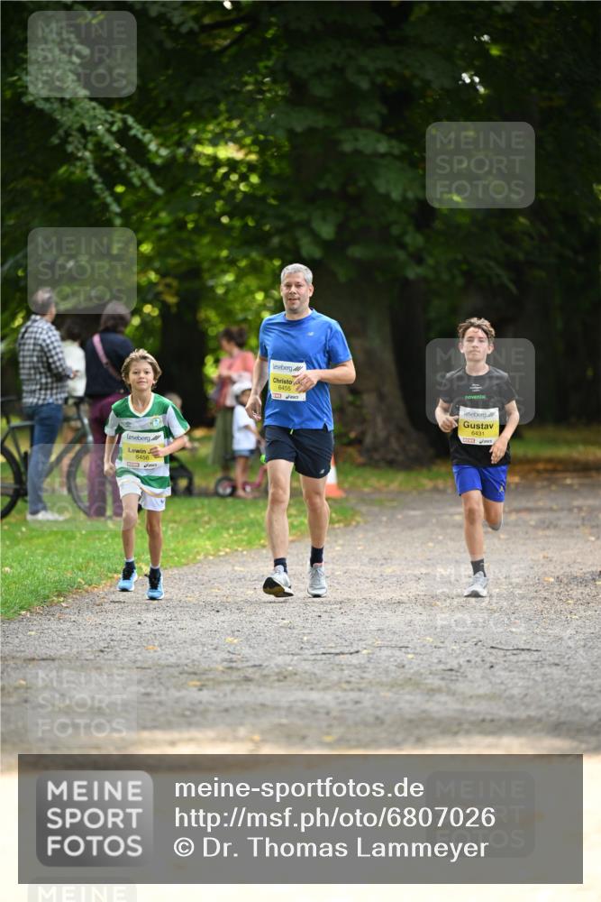 25.08.2024 - 20. Blankeneser Heldenlauf Dr. Thomas Lammeyer http://msf.ph/oto/6807026 25.08.2024 10:15:57 Laufen 6456, 6455, 6431 meine-sportfotos.de