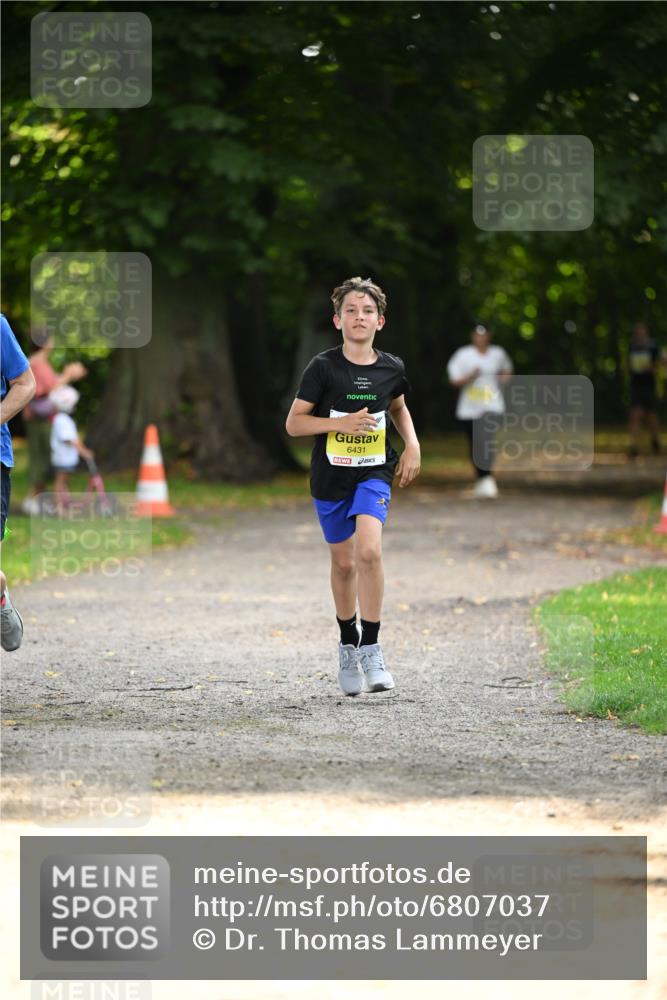 25.08.2024 - 20. Blankeneser Heldenlauf Dr. Thomas Lammeyer http://msf.ph/oto/6807037 25.08.2024 10:15:59 Laufen 6431 meine-sportfotos.de