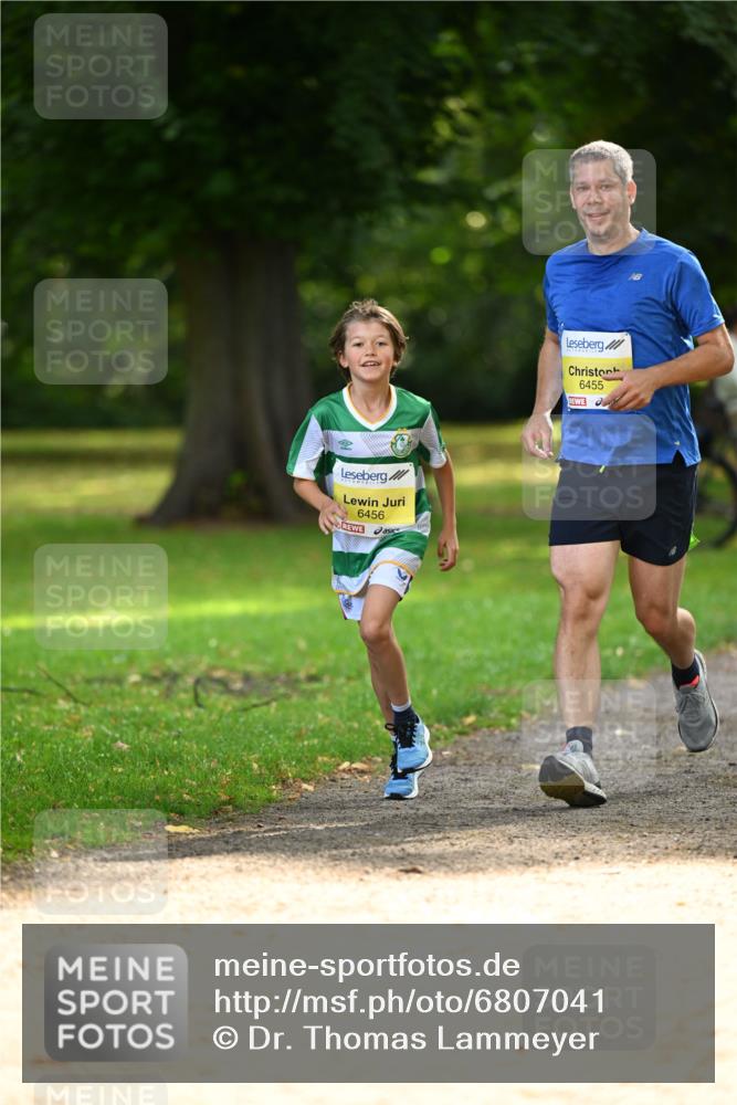 25.08.2024 - 20. Blankeneser Heldenlauf Dr. Thomas Lammeyer http://msf.ph/oto/6807041 25.08.2024 10:16:00 Laufen 6456, 6455 meine-sportfotos.de