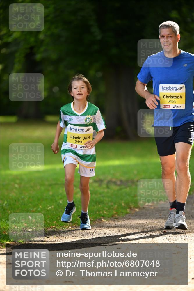 25.08.2024 - 20. Blankeneser Heldenlauf Dr. Thomas Lammeyer http://msf.ph/oto/6807048 25.08.2024 10:16:01 Laufen 6456, 6455 meine-sportfotos.de