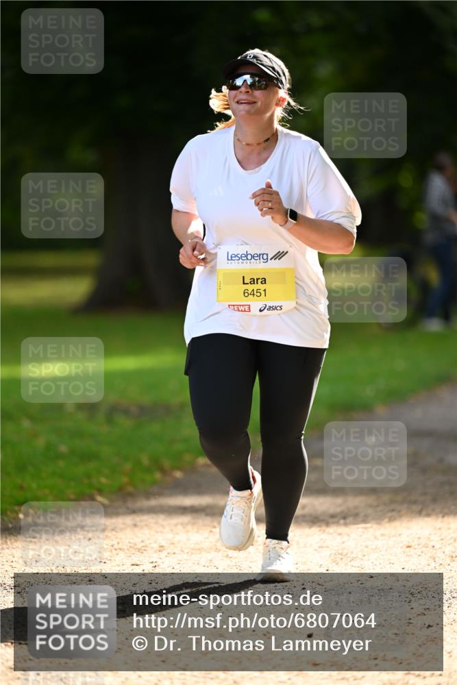 25.08.2024 - 20. Blankeneser Heldenlauf Dr. Thomas Lammeyer http://msf.ph/oto/6807064 25.08.2024 10:16:13 Laufen 6451 meine-sportfotos.de