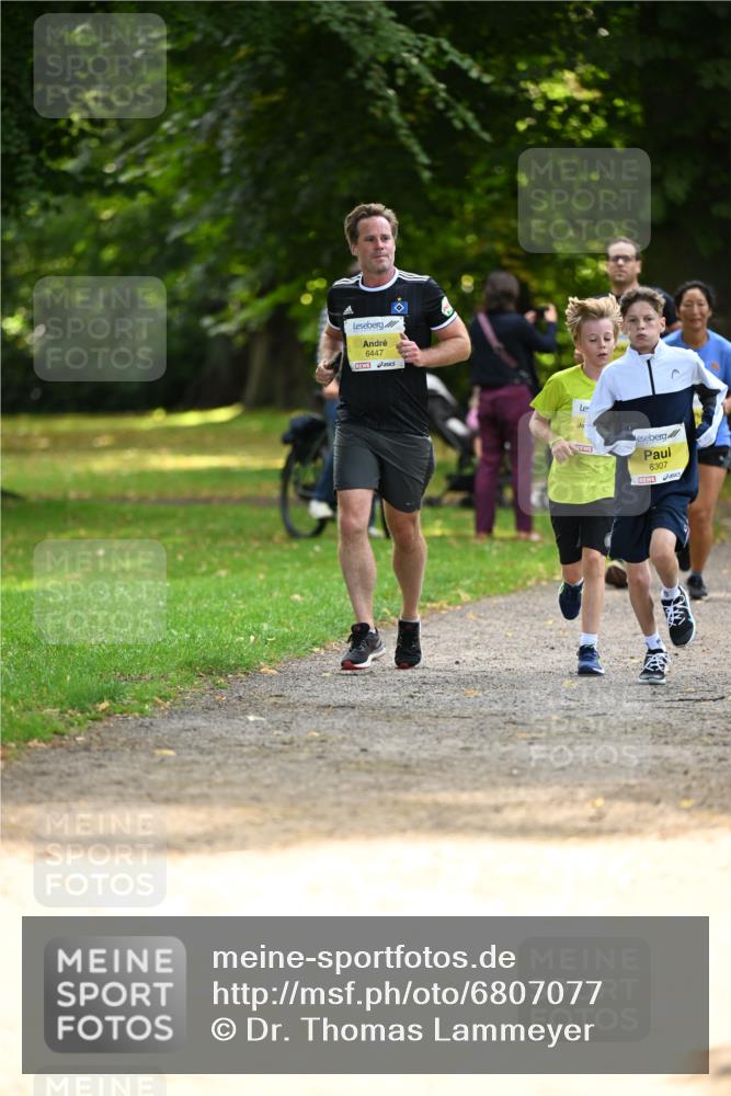 25.08.2024 - 20. Blankeneser Heldenlauf Dr. Thomas Lammeyer http://msf.ph/oto/6807077 25.08.2024 10:16:16 Laufen 6447, 6307 meine-sportfotos.de