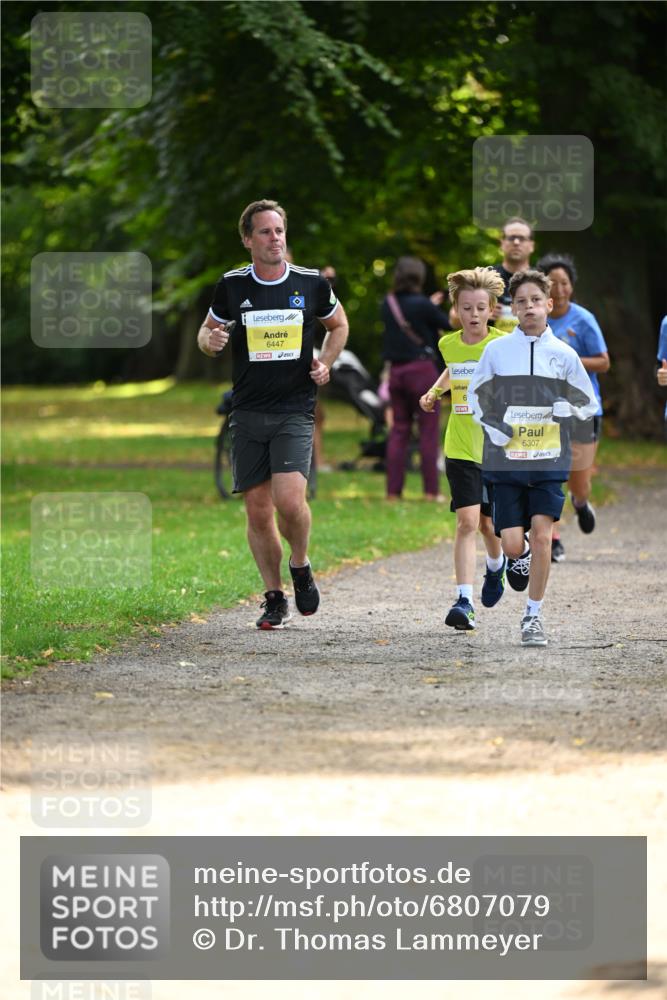 25.08.2024 - 20. Blankeneser Heldenlauf Dr. Thomas Lammeyer http://msf.ph/oto/6807079 25.08.2024 10:16:16 Laufen 6447, 6, 6307 meine-sportfotos.de