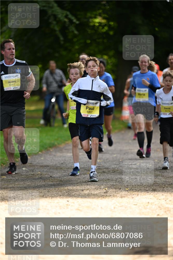 25.08.2024 - 20. Blankeneser Heldenlauf Dr. Thomas Lammeyer http://msf.ph/oto/6807086 25.08.2024 10:16:17 Laufen 6447, 64, 6307, 6472 meine-sportfotos.de