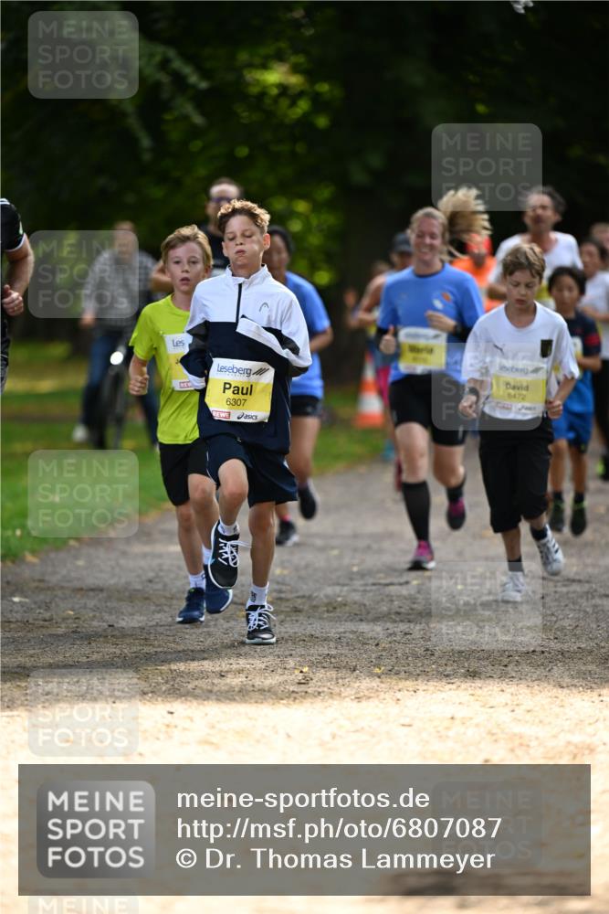 25.08.2024 - 20. Blankeneser Heldenlauf Dr. Thomas Lammeyer http://msf.ph/oto/6807087 25.08.2024 10:16:18 Laufen 6307, 6472 meine-sportfotos.de