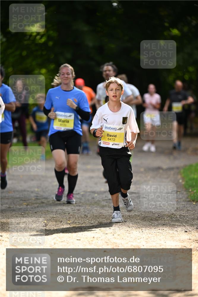 25.08.2024 - 20. Blankeneser Heldenlauf Dr. Thomas Lammeyer http://msf.ph/oto/6807095 25.08.2024 10:16:19 Laufen 6170, 6472 meine-sportfotos.de