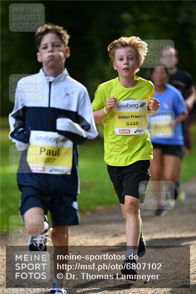 25.08.2024 - 20. Blankeneser Heldenlauf Dr. Thomas Lammeyer http://msf.ph/oto/6807102 25.08.2024 10:16:20 Laufen 6307, 6448 meine-sportfotos.de
