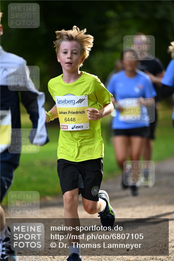25.08.2024 - 20. Blankeneser Heldenlauf Dr. Thomas Lammeyer http://msf.ph/oto/6807105 25.08.2024 10:16:21 Laufen 6448 meine-sportfotos.de