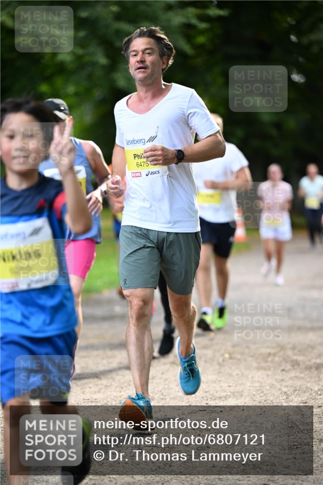 25.08.2024 - 20. Blankeneser Heldenlauf Dr. Thomas Lammeyer http://msf.ph/oto/6807121 25.08.2024 10:16:24 Laufen 6475 meine-sportfotos.de