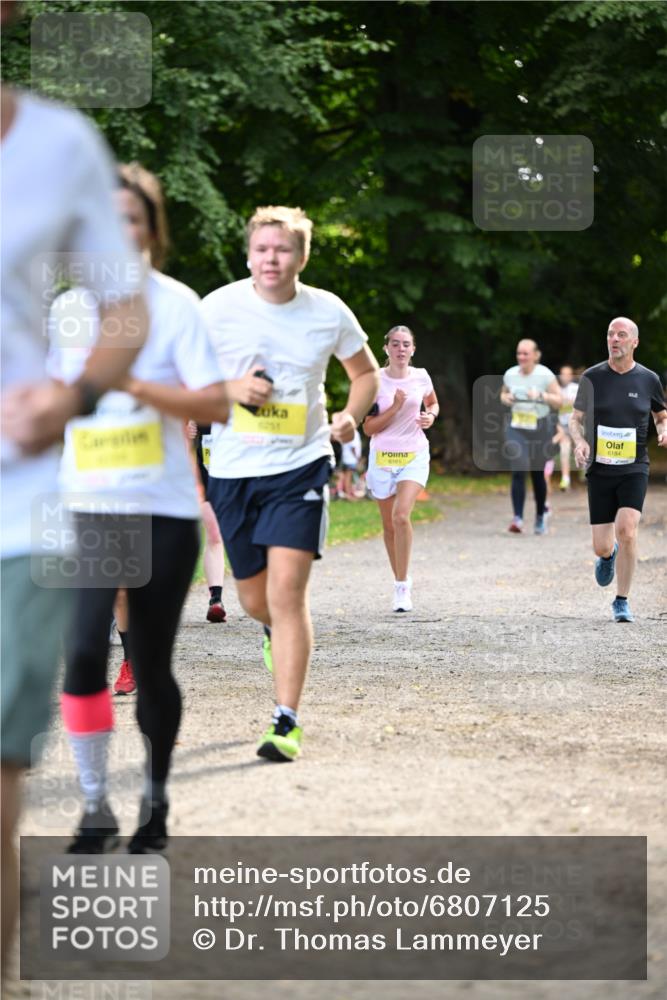 25.08.2024 - 20. Blankeneser Heldenlauf Dr. Thomas Lammeyer http://msf.ph/oto/6807125 25.08.2024 10:16:25 Laufen 6161, 6184 meine-sportfotos.de