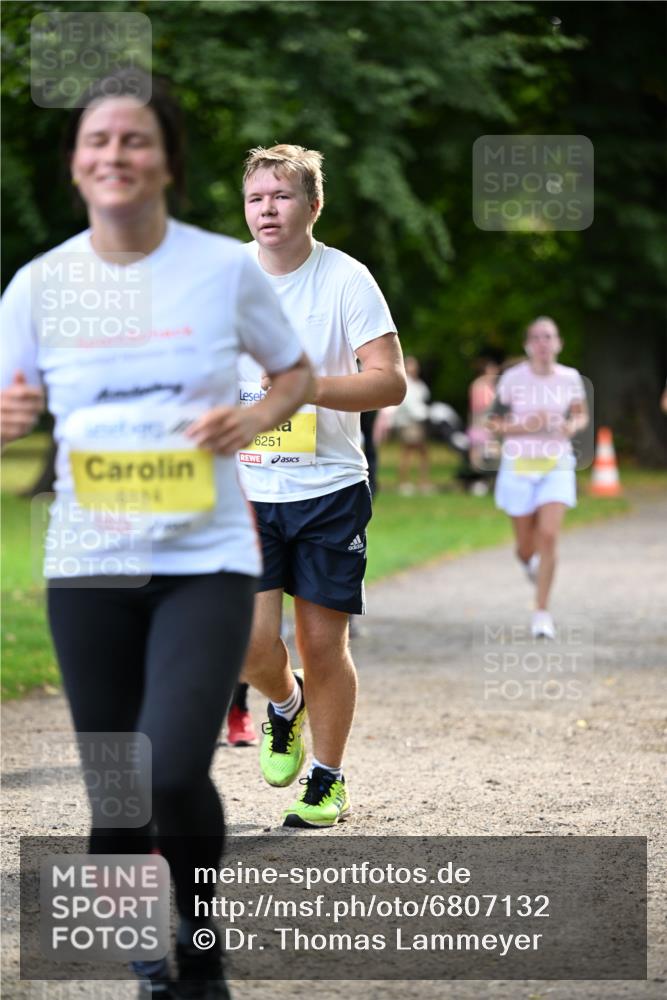 25.08.2024 - 20. Blankeneser Heldenlauf Dr. Thomas Lammeyer http://msf.ph/oto/6807132 25.08.2024 10:16:26 Laufen 6251 meine-sportfotos.de