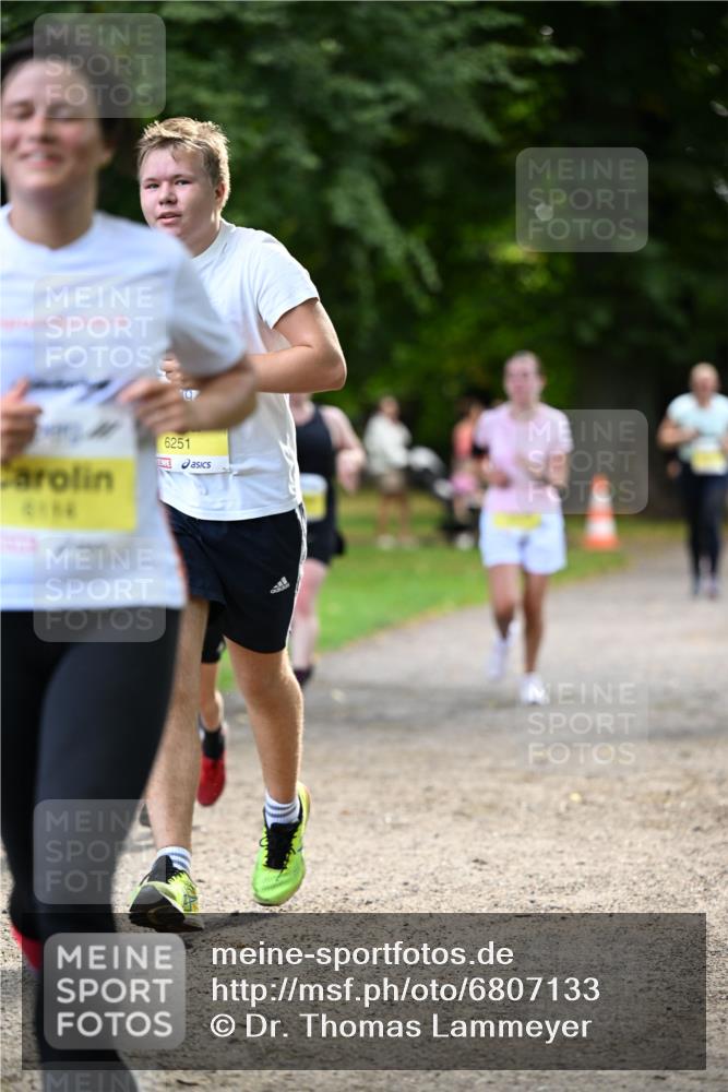 25.08.2024 - 20. Blankeneser Heldenlauf Dr. Thomas Lammeyer http://msf.ph/oto/6807133 25.08.2024 10:16:26 Laufen 6251 meine-sportfotos.de