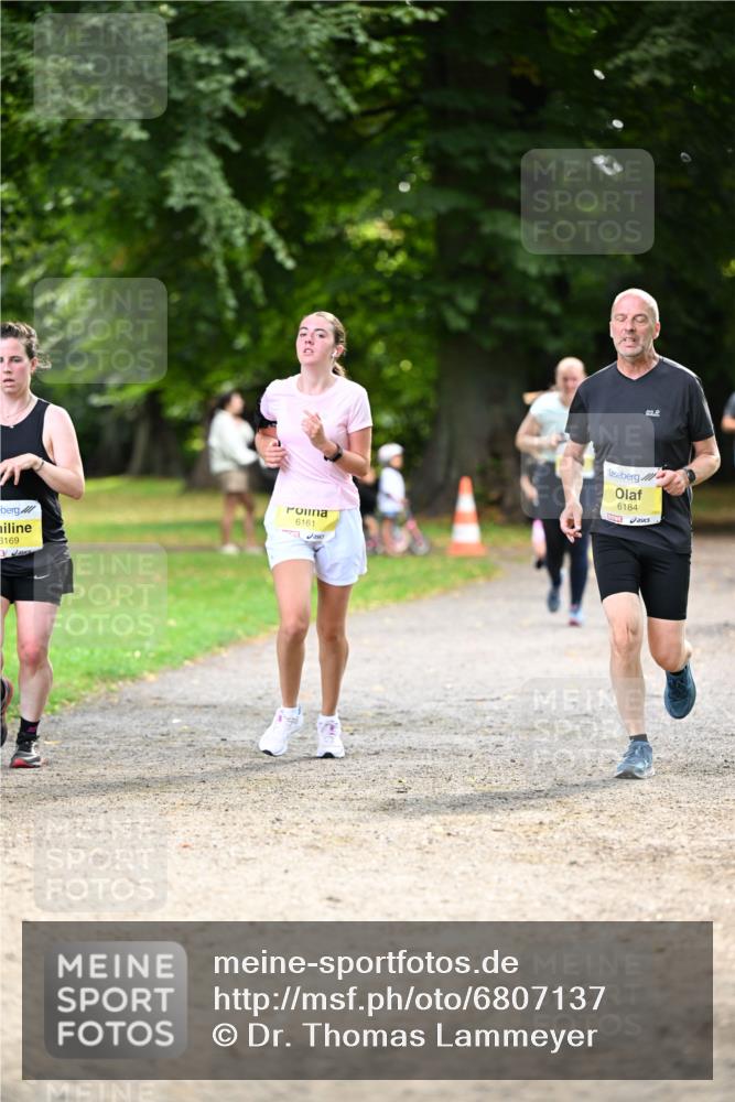 25.08.2024 - 20. Blankeneser Heldenlauf Dr. Thomas Lammeyer http://msf.ph/oto/6807137 25.08.2024 10:16:27 Laufen 5169, 6161, 6184 meine-sportfotos.de