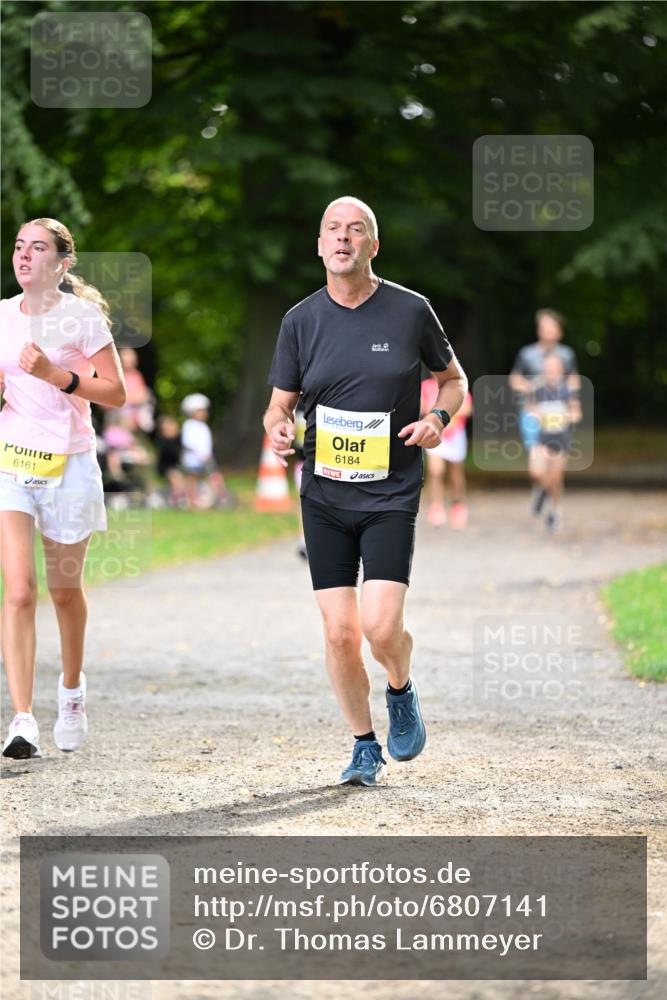 25.08.2024 - 20. Blankeneser Heldenlauf Dr. Thomas Lammeyer http://msf.ph/oto/6807141 25.08.2024 10:16:28 Laufen 6161, 6184 meine-sportfotos.de