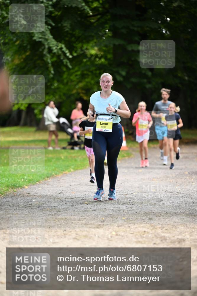 25.08.2024 - 20. Blankeneser Heldenlauf Dr. Thomas Lammeyer http://msf.ph/oto/6807153 25.08.2024 10:16:31 Laufen 6069 meine-sportfotos.de