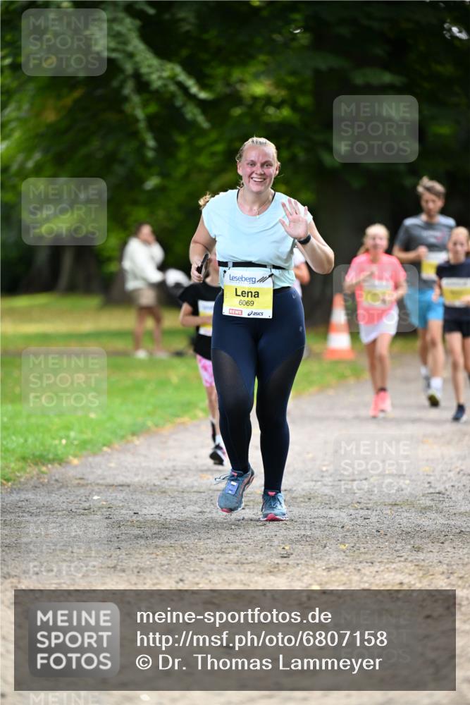 25.08.2024 - 20. Blankeneser Heldenlauf Dr. Thomas Lammeyer http://msf.ph/oto/6807158 25.08.2024 10:16:32 Laufen 6069 meine-sportfotos.de