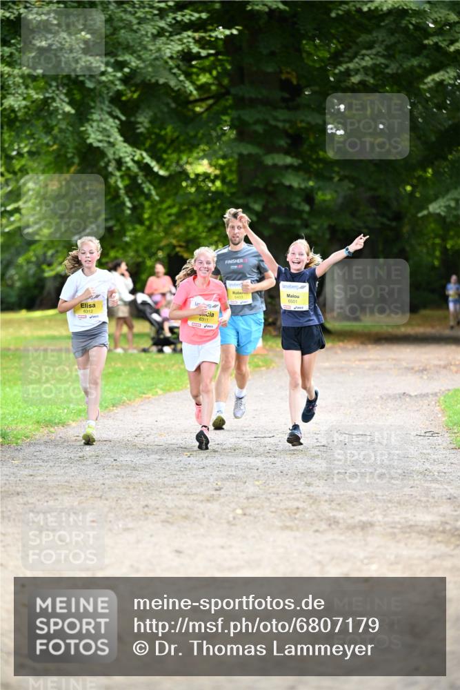 25.08.2024 - 20. Blankeneser Heldenlauf Dr. Thomas Lammeyer http://msf.ph/oto/6807179 25.08.2024 10:16:35 Laufen 6312, 6311, 6453, 6501 meine-sportfotos.de